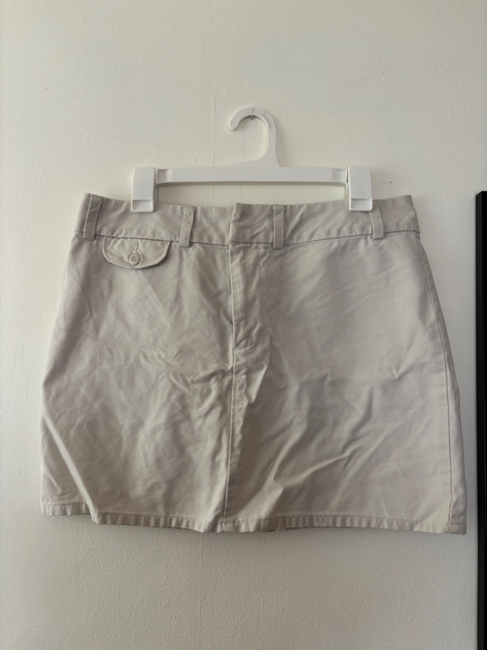 Old Navy Cream Mini Skirt with Front Pocket Detail